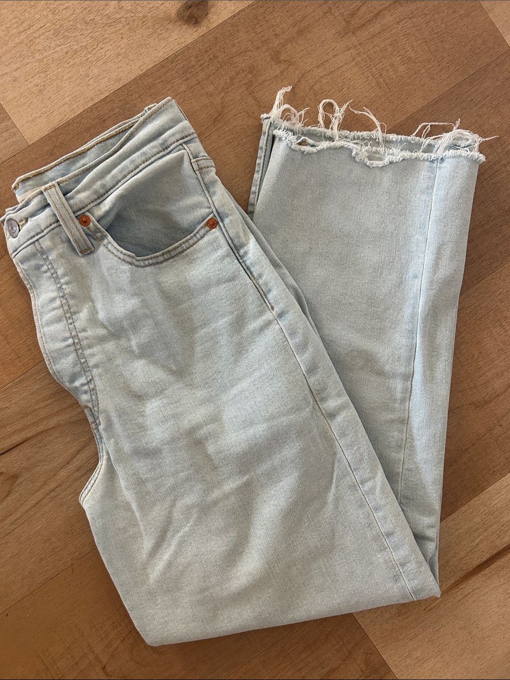 Levi's Ribcage Straight Ankle Frayed Hem Jeans